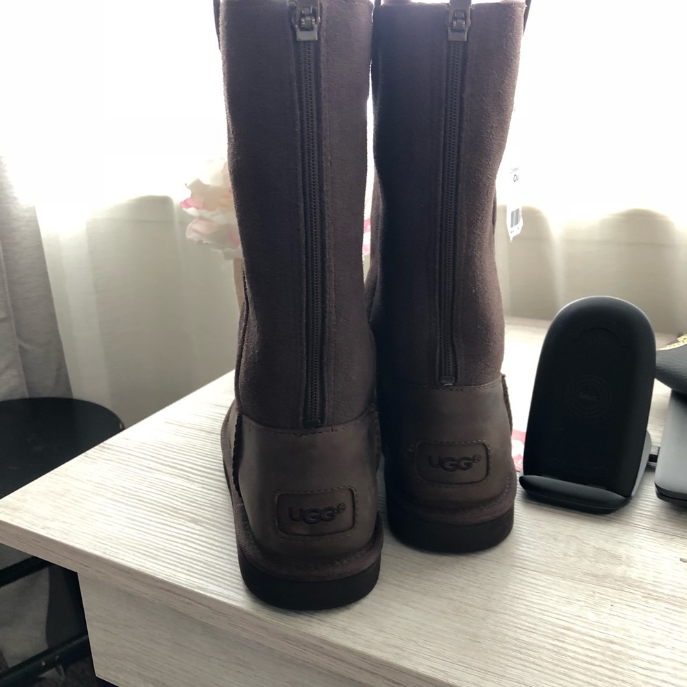 Brand new authentic Ugg boots - Picture 3 of 8